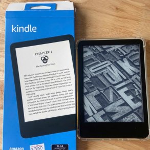 [Máy Nhật Cũ] Máy đọc sách Kindle Basic 11th 16Gb  (2022) CODE 77850